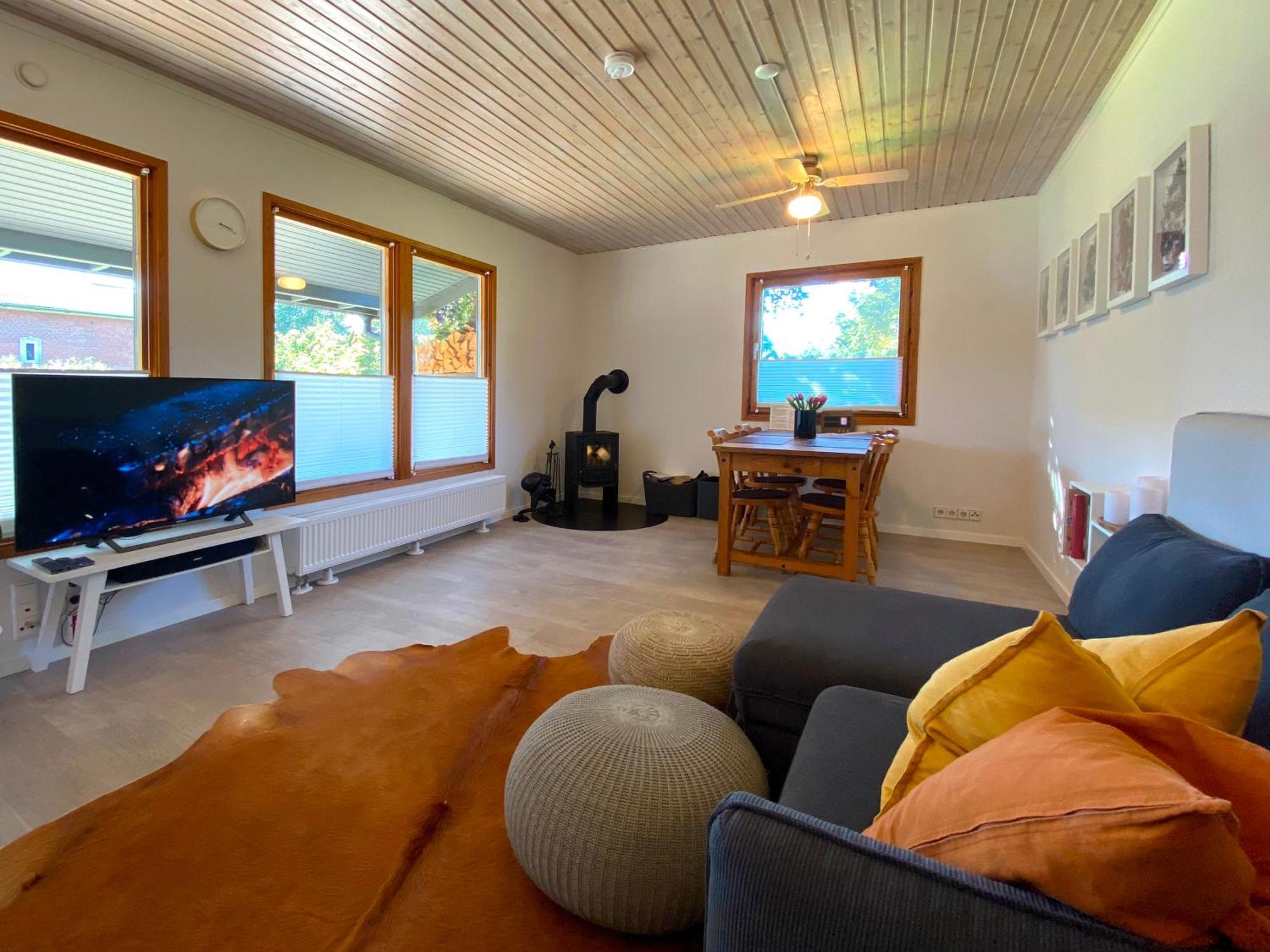 Schwedenhaus Mit Holzofen & Aussenkamin Auf 1400M2 Βίλα Tensbuttel-Rost Εξωτερικό φωτογραφία
