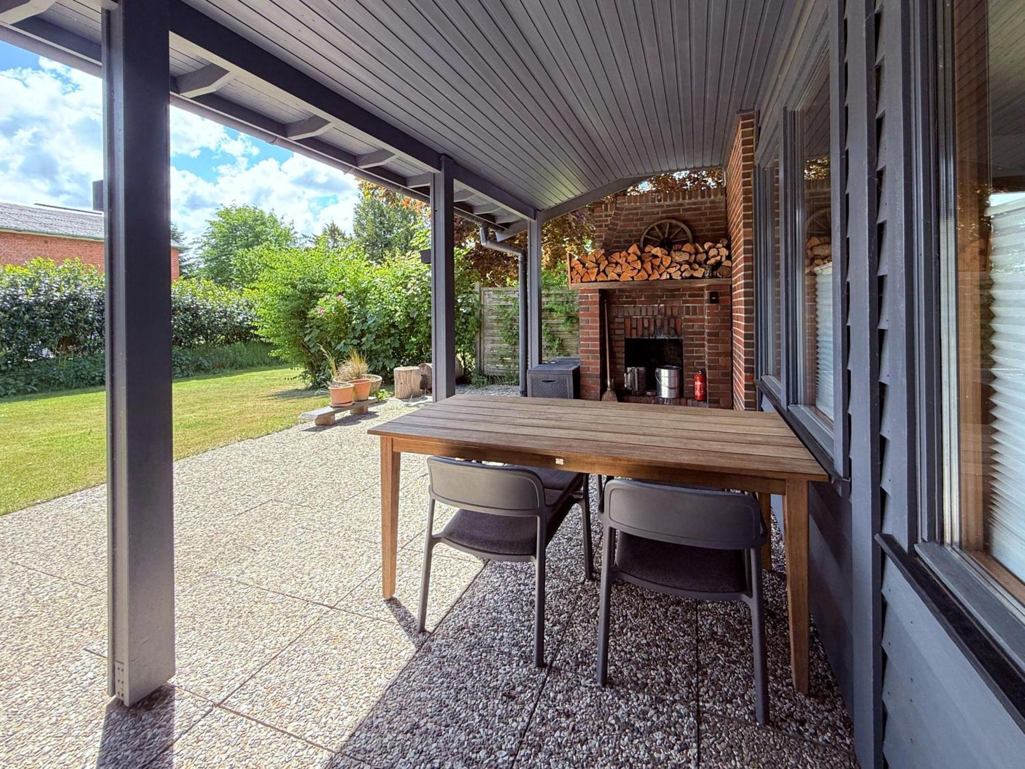 Schwedenhaus Mit Holzofen & Aussenkamin Auf 1400M2 Βίλα Tensbuttel-Rost Εξωτερικό φωτογραφία